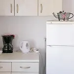 Apartmán Cozy In With House Sea View