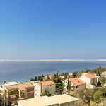 Cozy In With House Sea View Apartmán *