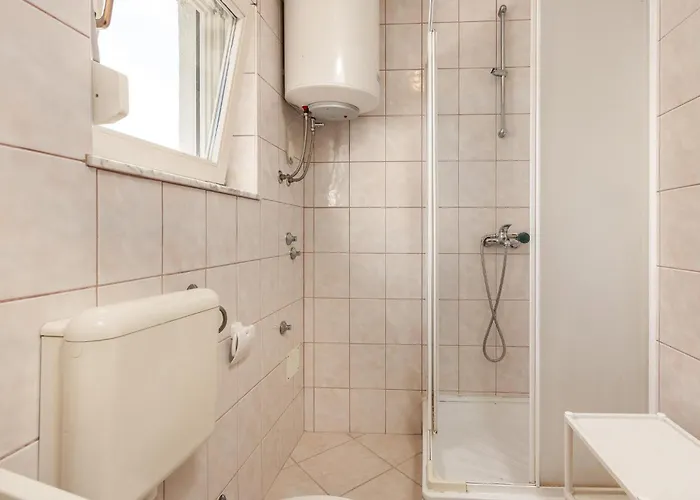 2 Bedroom In Apartman Crikvenica